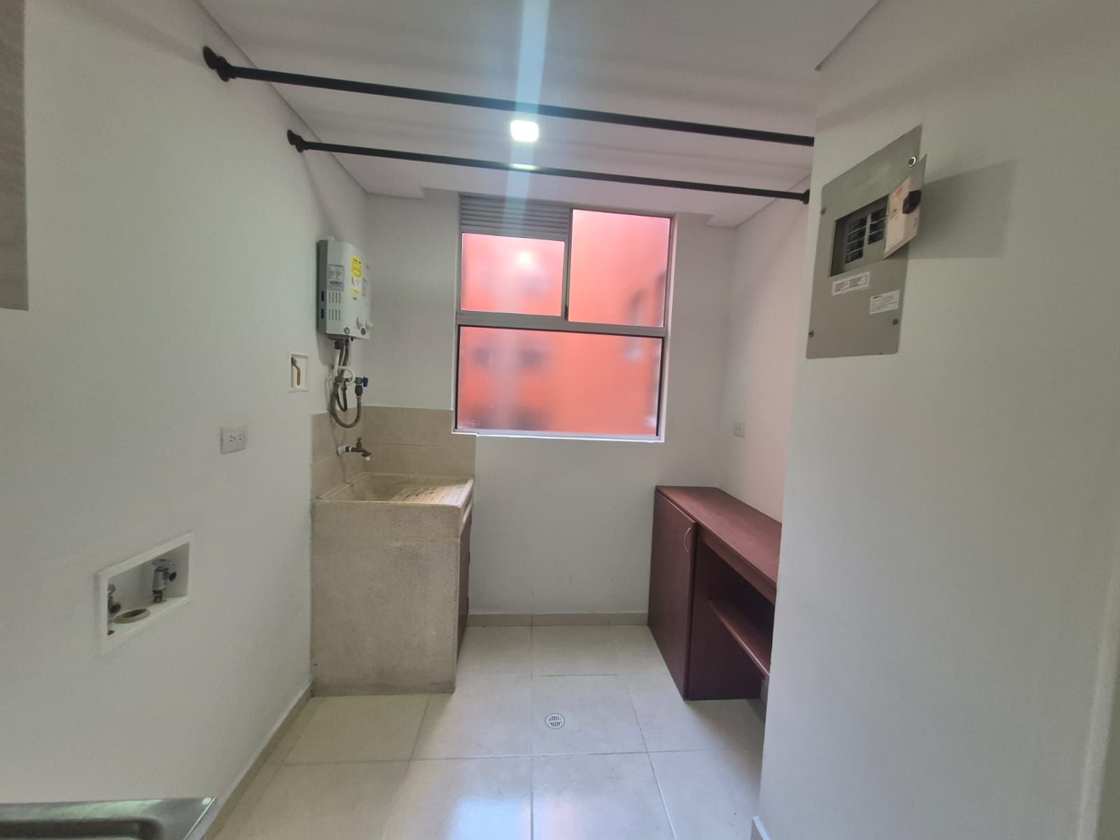 Apartamento en arriendo Antioquia Envigado La Paz 98 m2 Habitaciones 3 Baños 2 Garajes 1 Precio $3500000