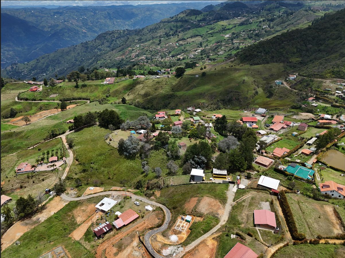 Casa Campestre en arriendo o venta Antioquia Don Matías Don Matias 125 m2 Habitaciones 3 Baños 2 Garajes 3 Precio venta $500000000 Precio arriendo $2000000