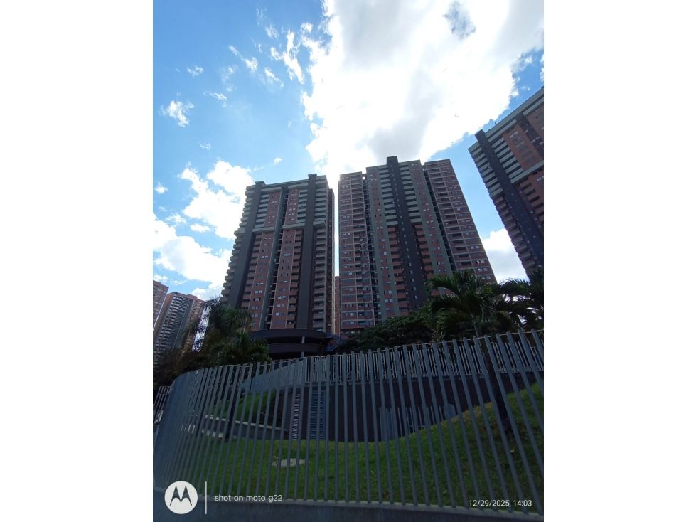 Apartaestudio en arriendo Antioquia Itagüí Ditaires 65 m2 Habitaciones 3 Baños 2 Garajes 0 Precio $2500000