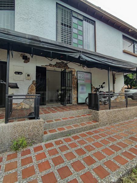 Local en arriendo Antioquia Medellín La Gloria 15 m2 Habitaciones 0 Baños 1 Garajes 0 Precio $1300000