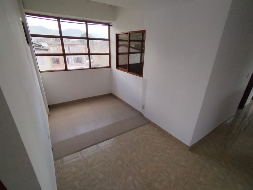 Apartamento en arriendo Risaralda Pereira Sector Lago Uribe 85 m2 Habitaciones 3 Baños 2 Garajes 0 Precio $1250000