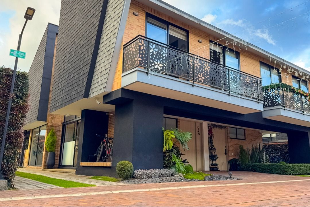 Casa en arriendo Cundinamarca Chía Chia 194 m2 Habitaciones 3 Baños 4 Garajes 3 Precio $6500000