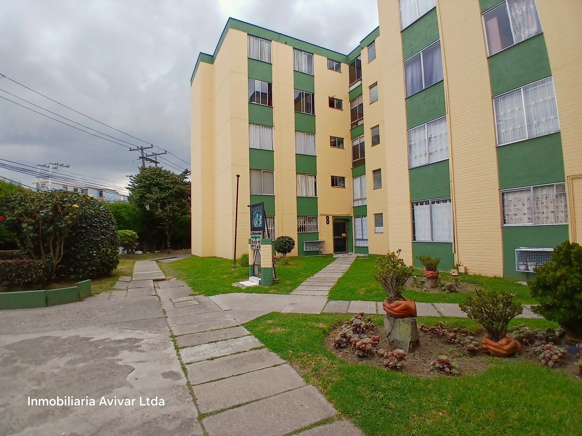 Apartamento en venta Cundinamarca Bogotá Cjr La Fraternidad 55 m2 Habitaciones 3 Baños 1 Garajes 0 Precio $210000000
