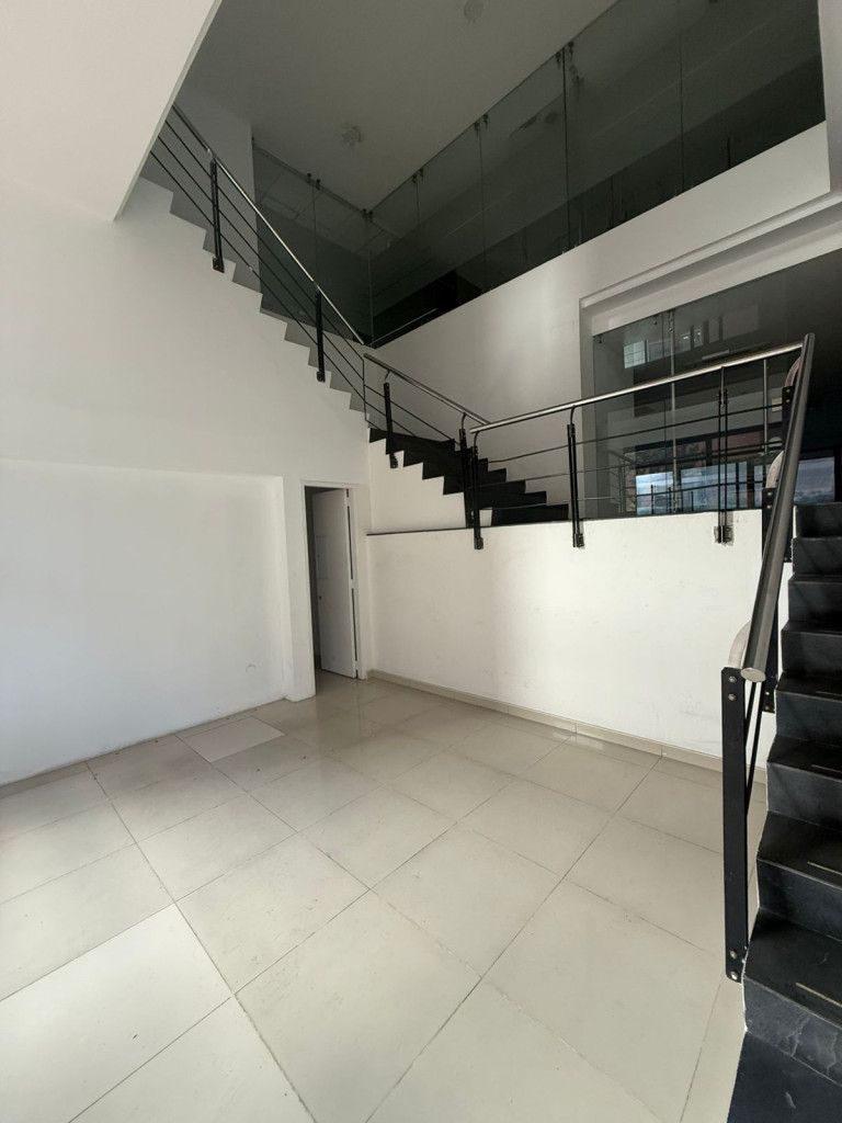 Local en arriendo Cundinamarca Bogotá Emaus 226 m2 Habitaciones 0 Baños 2 Garajes 0 Precio $15800000