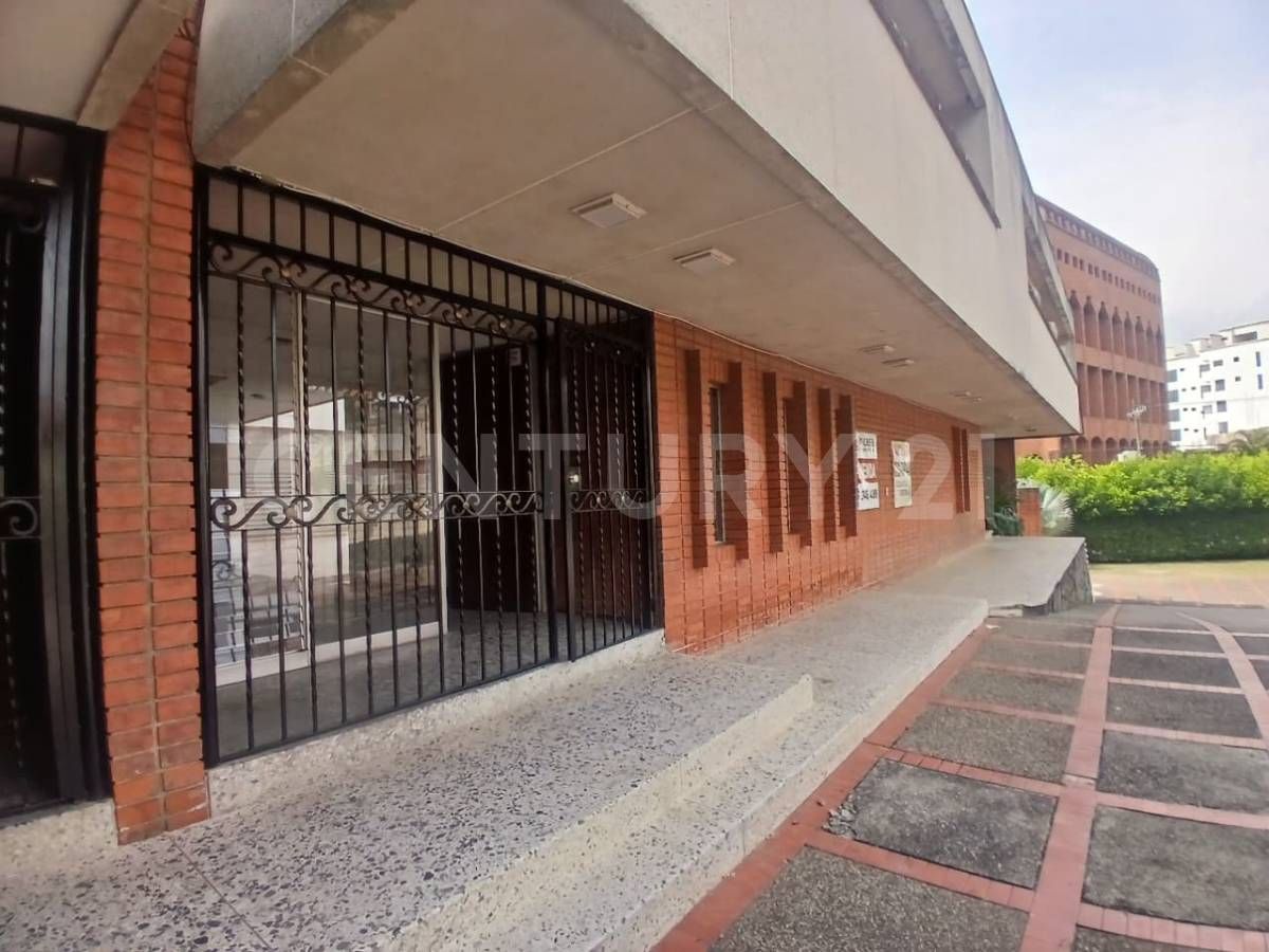 Oficina en arriendo Valle Del Cauca Cali Arboledas 839 m2 Habitaciones 0 Baños 4 Garajes 2 Precio $7500000