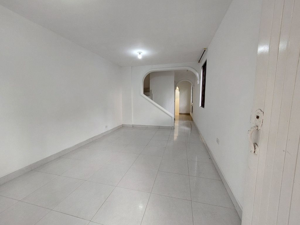 Casa en venta Valle Del Cauca Cali El Limonar 78 m2 Habitaciones 4 Baños 4 Garajes 0 Precio $400000000