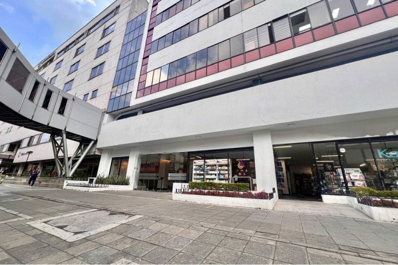 Consultorio en venta Cundinamarca Bogotá Antiguo Country 90 m2 Habitaciones 0 Baños 4 Garajes 2 Precio $580000000