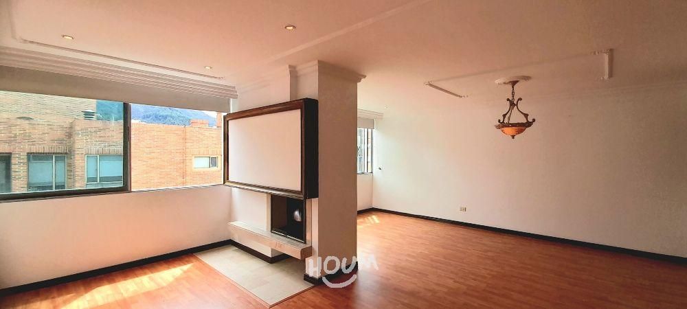 Apartamento en arriendo Cundinamarca Bogotá Santa Barbara Central 114 m2 Habitaciones 2 Baños 3 Garajes 2 Precio $5000000