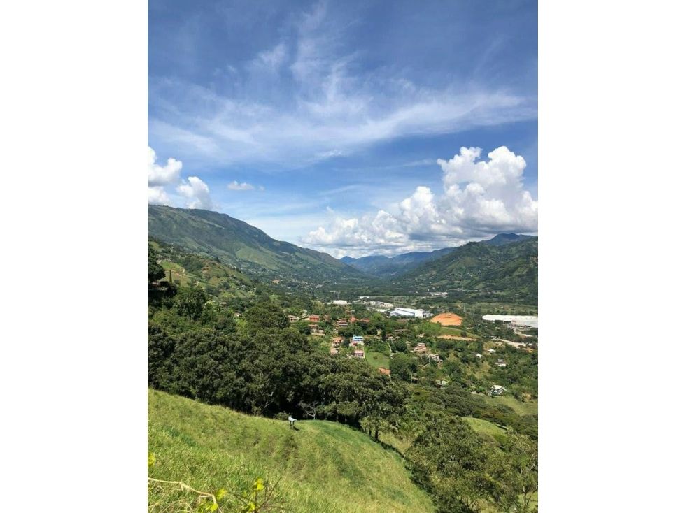 Finca en venta Antioquia Girardota Girardota 80 m2 Habitaciones 2 Baños 1 Garajes 2 Precio $380000000