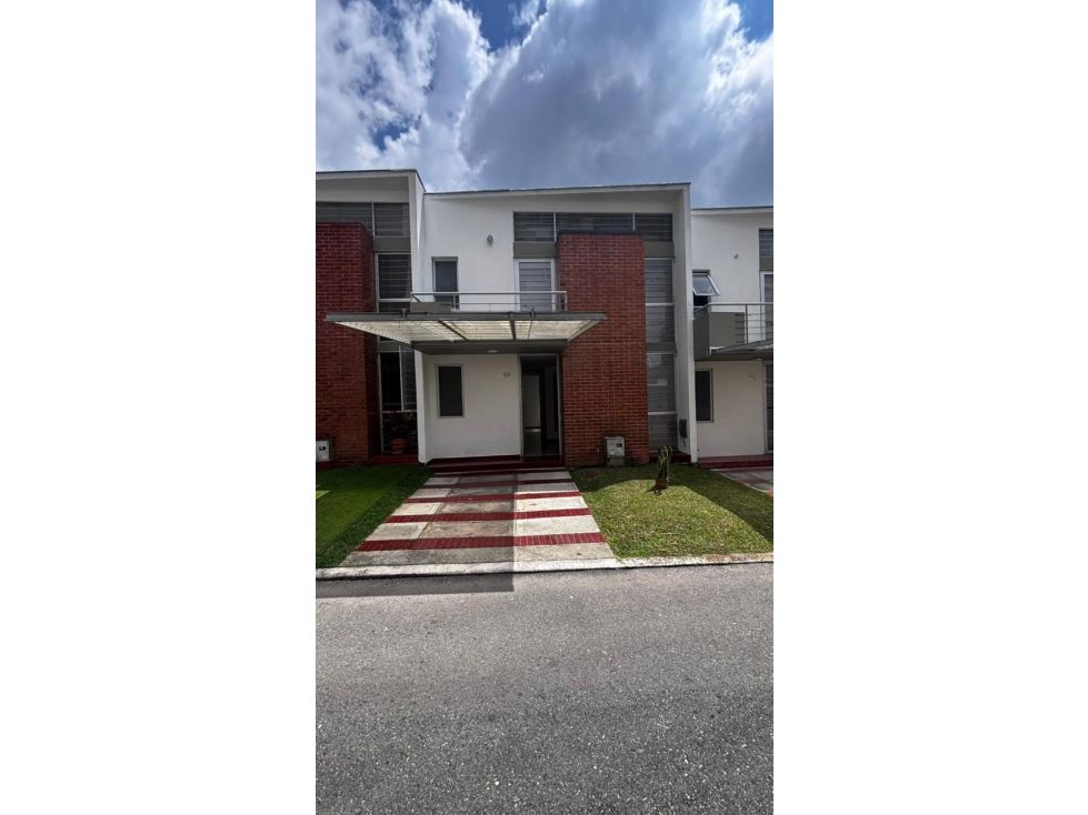 Casa en venta Quindío Armenia Ub La Aurora 127 m2 Habitaciones 3 Baños 3 Garajes 1 Precio $620000000