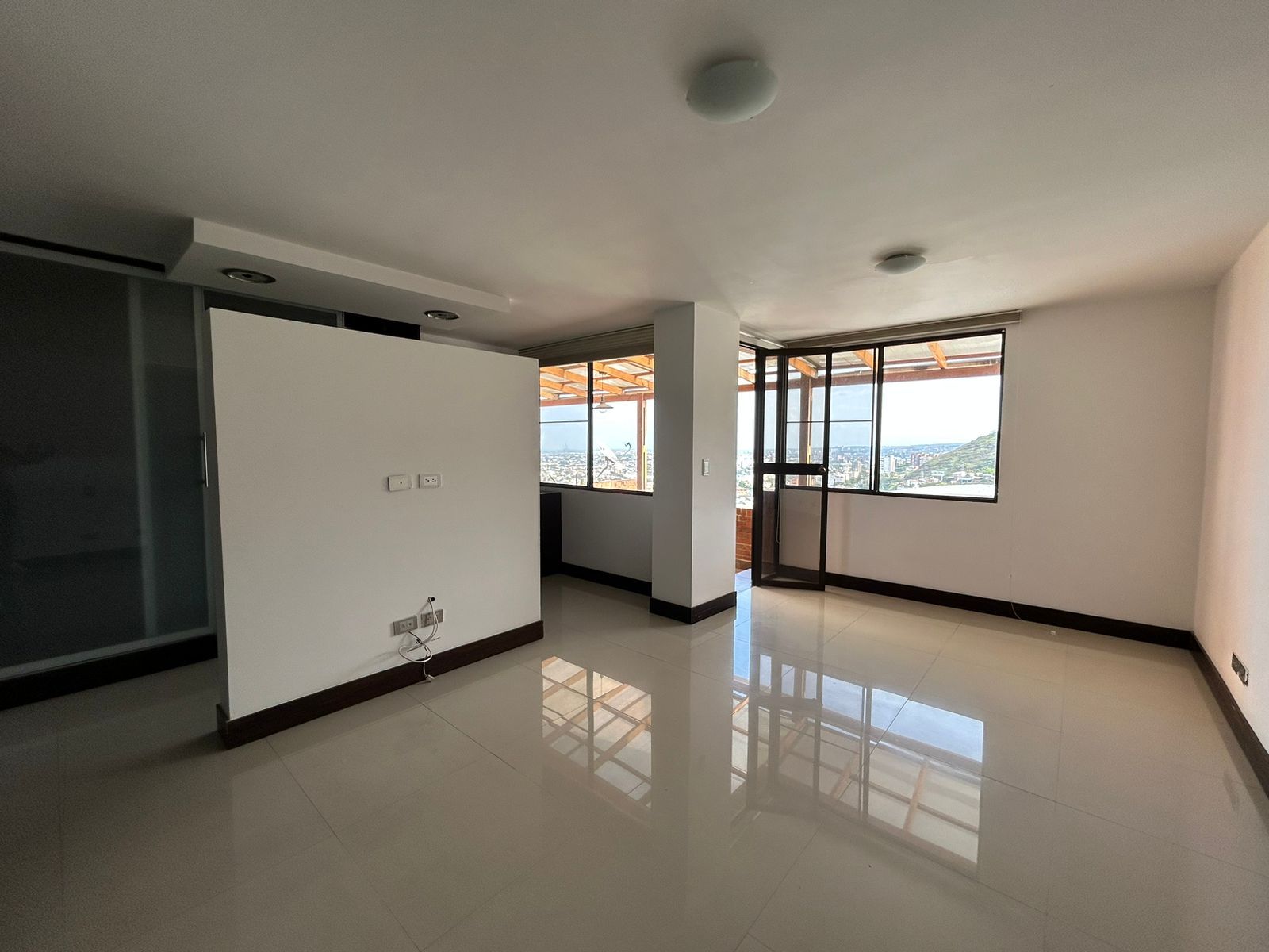Inmuebles en Remate Apartamento en venta Valle Del Cauca Cali Bellavista 145 m2 Habitaciones 4 Baños 3 Garajes 2 Precio $800000000