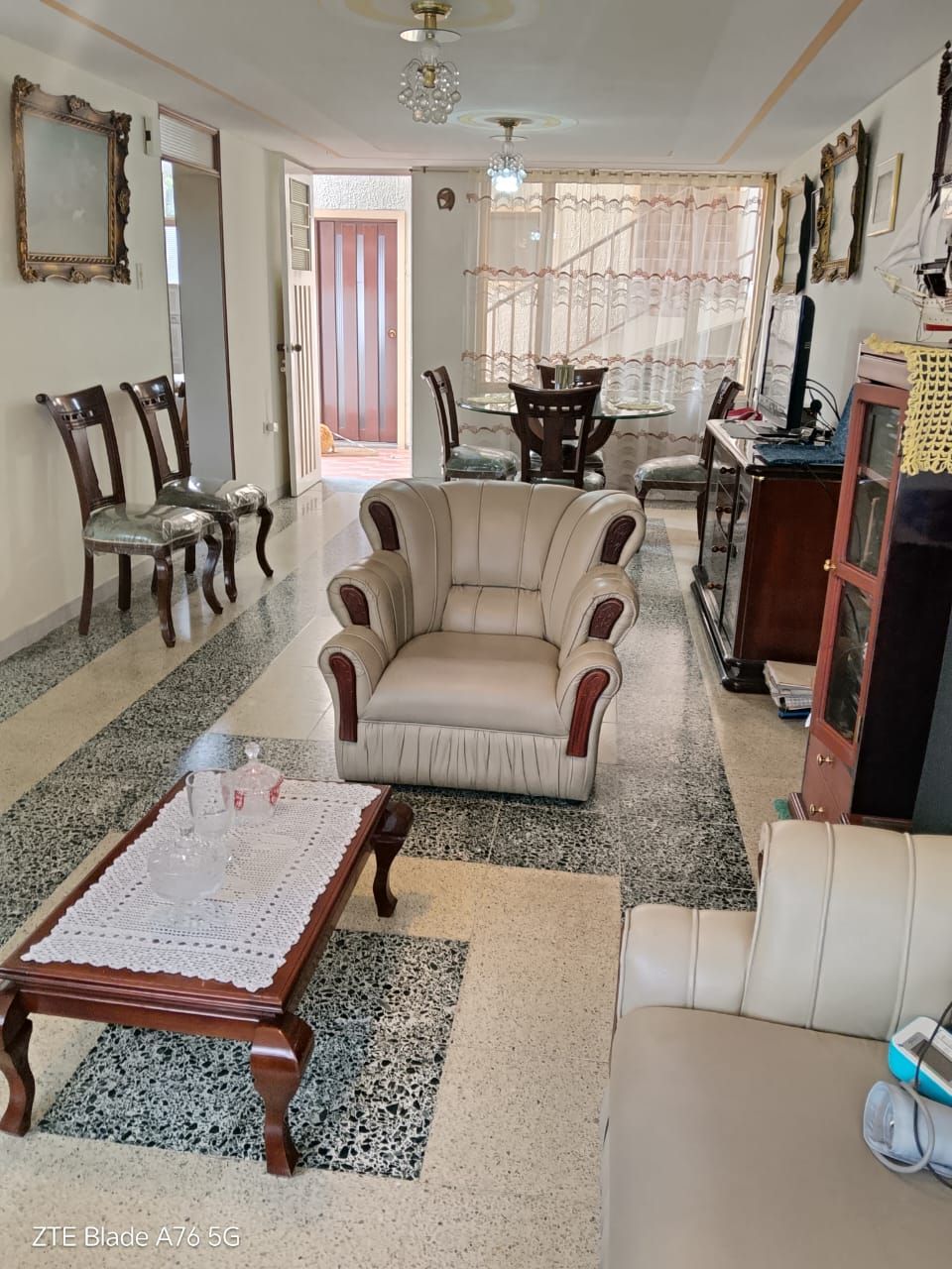 Casa en venta Cundinamarca Bogotá Normandia Occidental 316 m2 Habitaciones 6 Baños 5 Garajes 2 Precio $1800000000