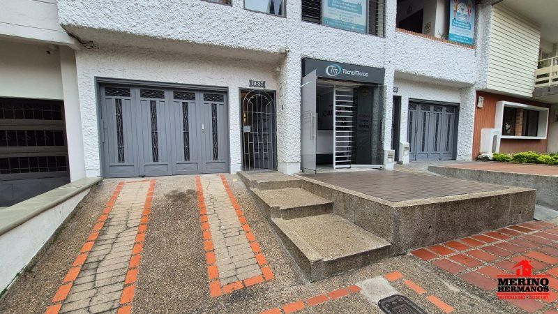 Casa en arriendo Antioquia Medellín Las Acacias 232 m2 Habitaciones 4 Baños 5 Garajes 0 Precio $11000000