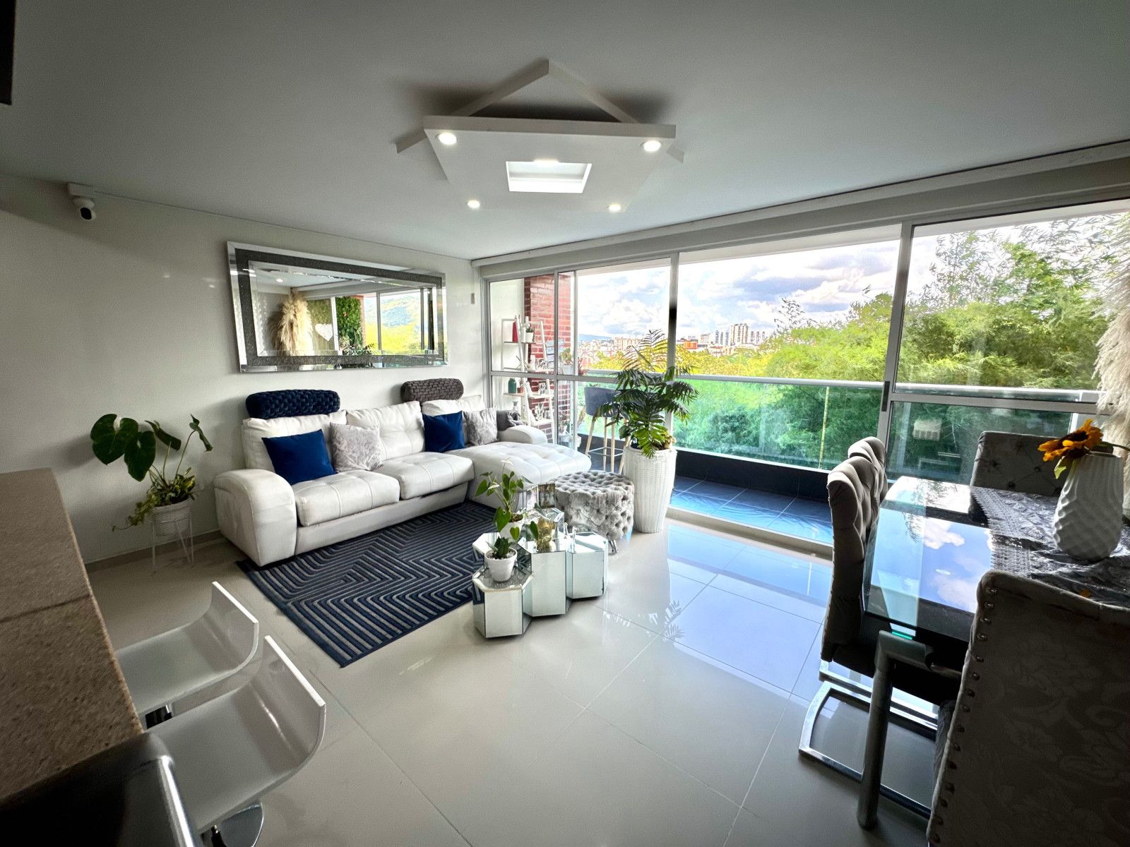 Apartamento en venta Santander Floridablanca Br Versalles Campestre 94 m2 Habitaciones 3 Baños 2 Garajes 1 Precio $480000000