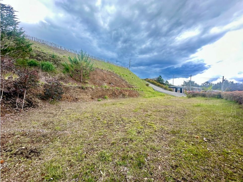 Lote en venta Antioquia Envigado Envigado 1600 m2 Habitaciones 0 Baños 0 Garajes 0 Precio $784000000