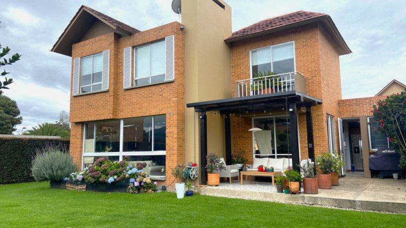 Casa en arriendo Cundinamarca Chía Cr Hacienda Fontanar El Nogal 235 m2 Habitaciones 3 Baños 3 Garajes 3 Precio $10074000