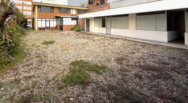 Casa en venta Cundinamarca Bogotá El Contador 700 m2 Habitaciones 9 Baños 7 Garajes 8 Precio $4000000000