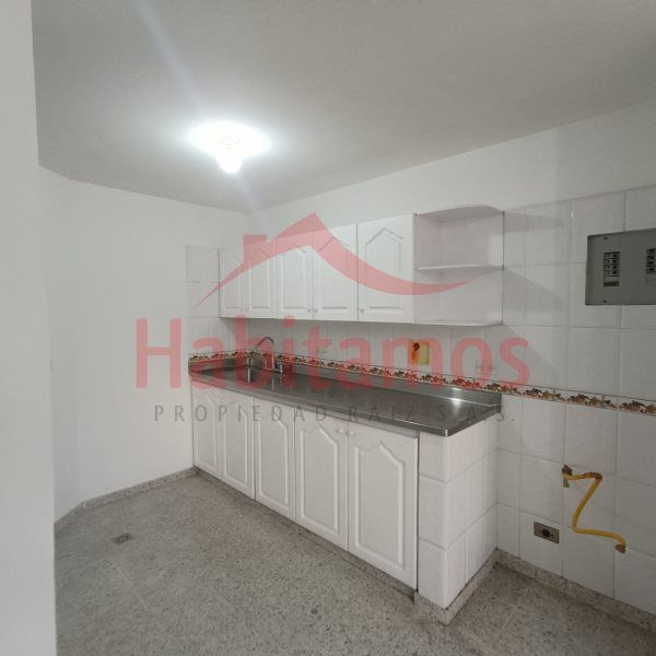 Apartamento en arriendo Antioquia Envigado Primavera 72 m2 Habitaciones 2 Baños 2 Garajes 1 Precio $2200000