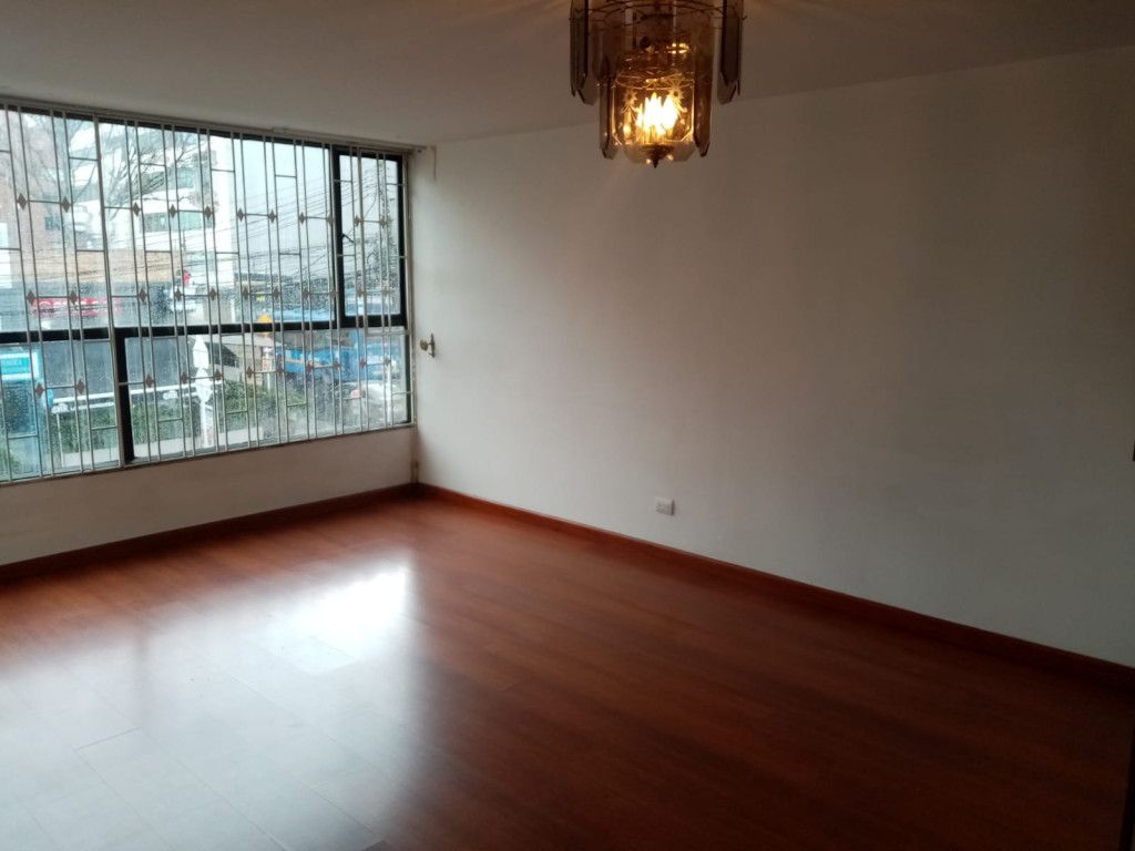 Apartamento en venta Cundinamarca Bogotá Chapinero Sur Occidental 77 m2 Habitaciones 3 Baños 2 Garajes 0 Precio $350000000