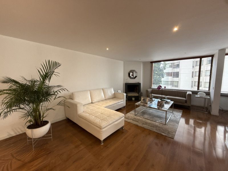 Apartamento en venta Cundinamarca Bogotá Ub Santa Coloma 180 m2 Habitaciones 3 Baños 4 Garajes 2 Precio $1250000000