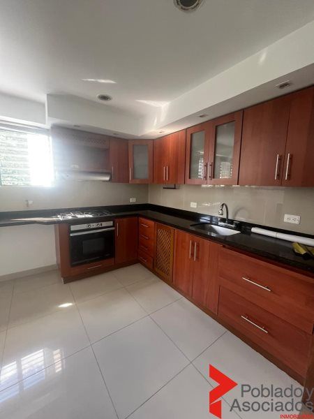 Apartamento en arriendo Antioquia Envigado La Abadia 120 m2 Habitaciones 3 Baños 2 Garajes 1 Precio $3500000