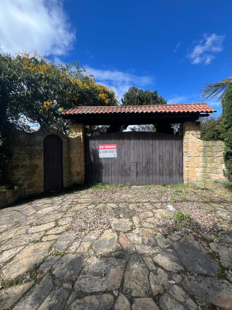 Casa en venta Cundinamarca Chía Cn Villa Helena 219 m2 Habitaciones 4 Baños 5 Garajes 5 Precio $1060000000