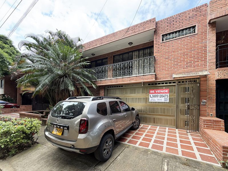 Casa en venta Valle Del Cauca Cali Urbanización San Joaquín 278 m2 Habitaciones 5 Baños 4 Garajes 2 Precio $732000000