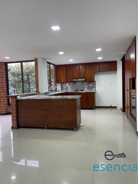 Casa en arriendo Antioquia Envigado Envigado 570 m2 Habitaciones 4 Baños 4 Garajes 0 Precio $12000000