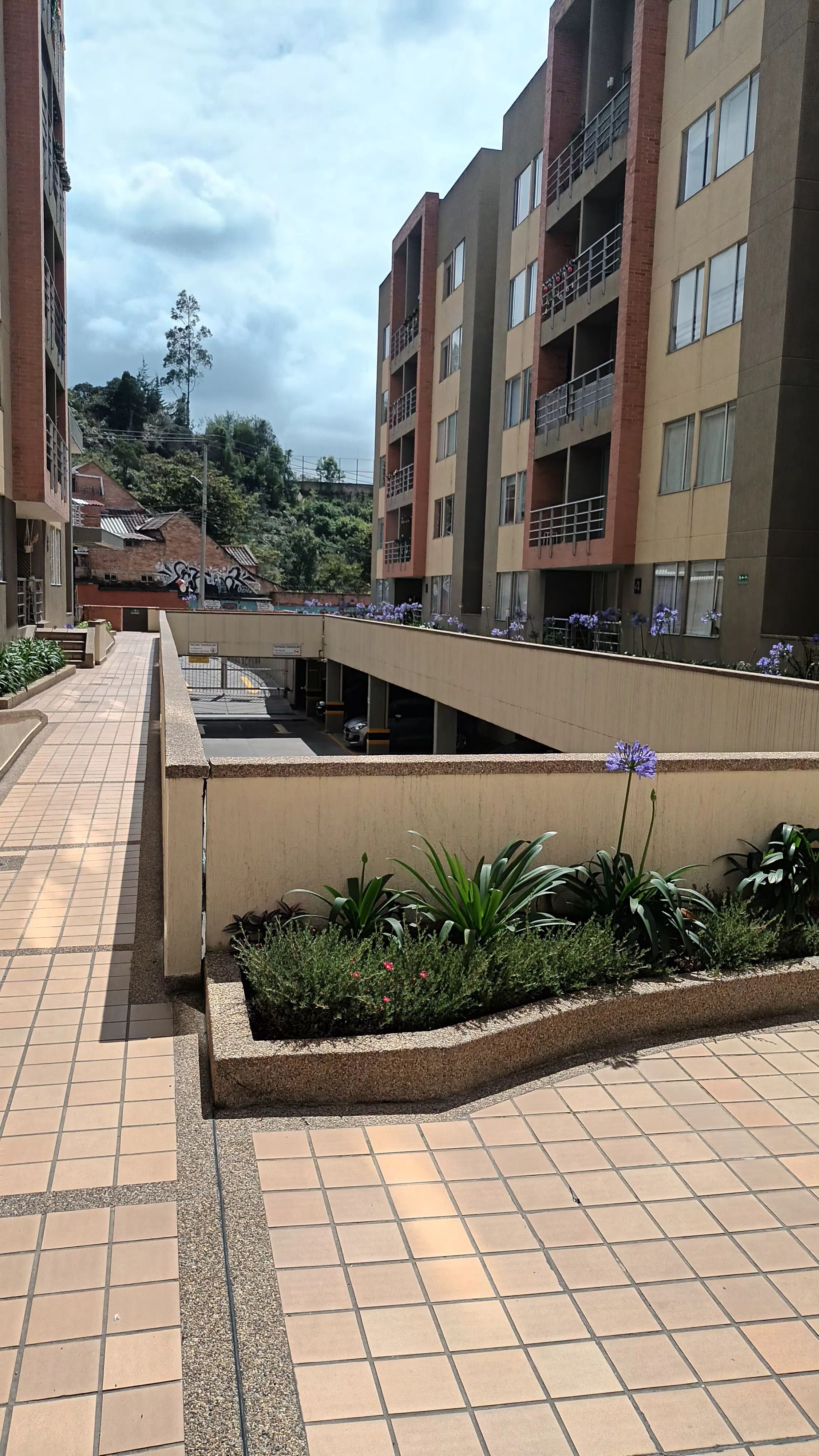 Apartamento en venta Cundinamarca Bogotá Cjr Bosque Arroyo 65 m2 Habitaciones 3 Baños 2 Garajes 1 Precio $300000000