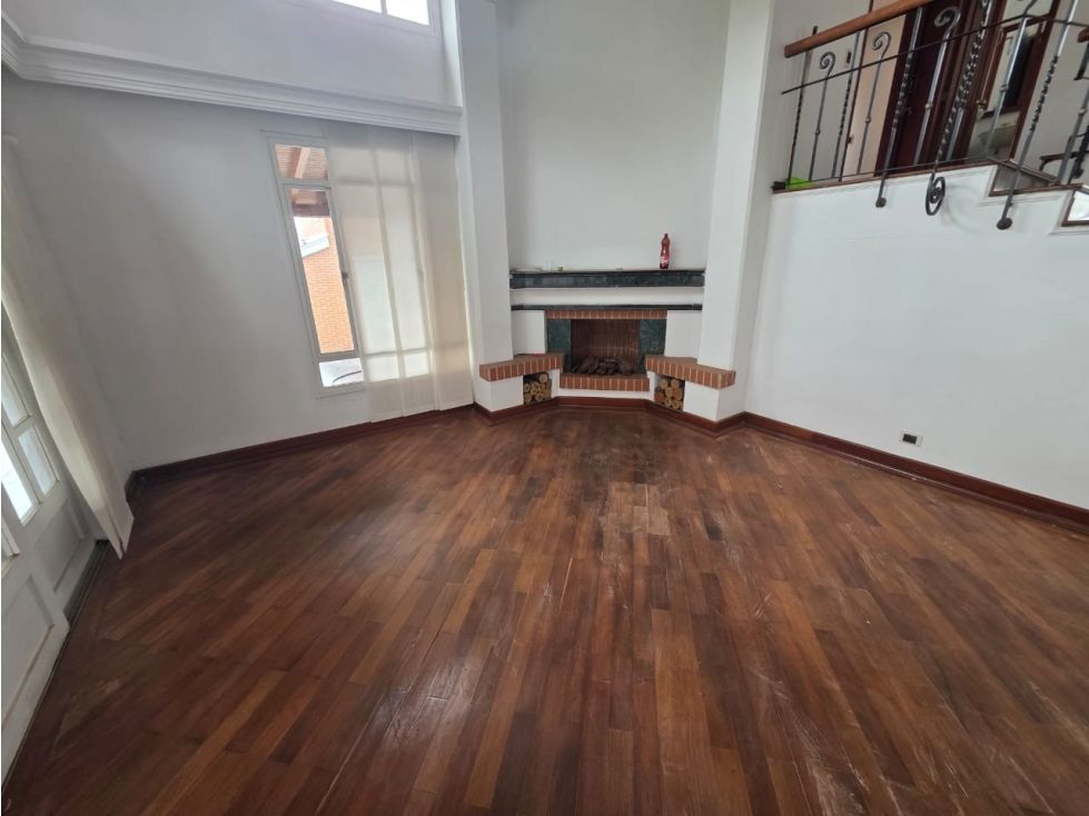 Casa en arriendo Antioquia Medellín Altos Del Poblado 410 m2 Habitaciones 4 Baños 5 Garajes 2 Precio $12000000