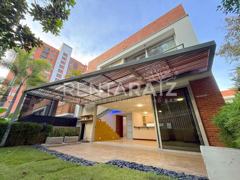 Casa en arriendo Antioquia Medellín Los Balsos No1 219 m2 Habitaciones 3 Baños 5 Garajes 2 Precio $13500000
