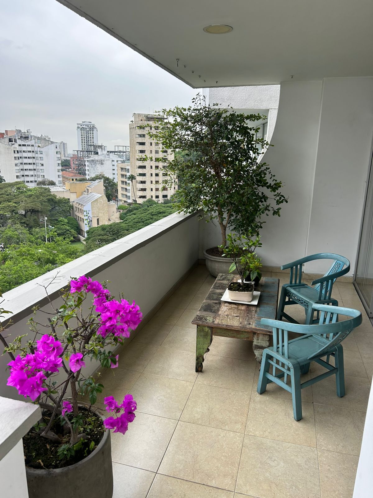 Apartamento en arriendo Valle Del Cauca Cali Santa Teresita 180 m2 Habitaciones 3 Baños 3 Garajes 1 Precio $5500000