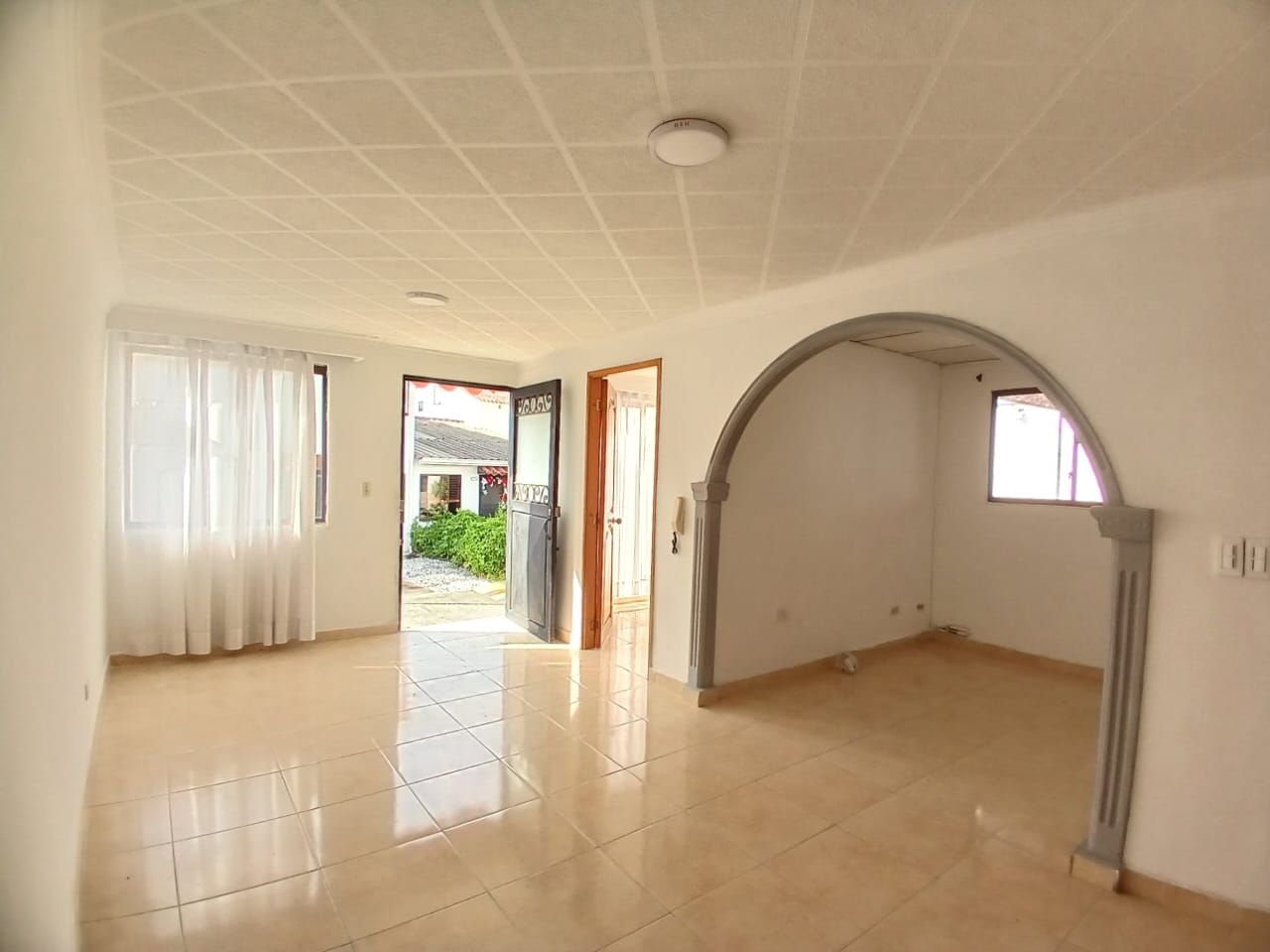 Casa en arriendo Risaralda Pereira Jardin De Velez Y Velez 100 m2 Habitaciones 3 Baños 2 Garajes 3 Precio $2750000