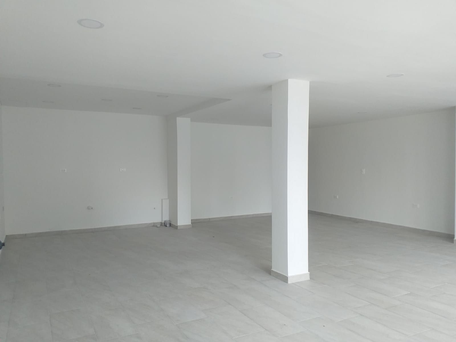 Local en arriendo Risaralda Pereira Pinares De San Martin 150 m2 Habitaciones 0 Baños 2 Garajes 0 Precio $14500000