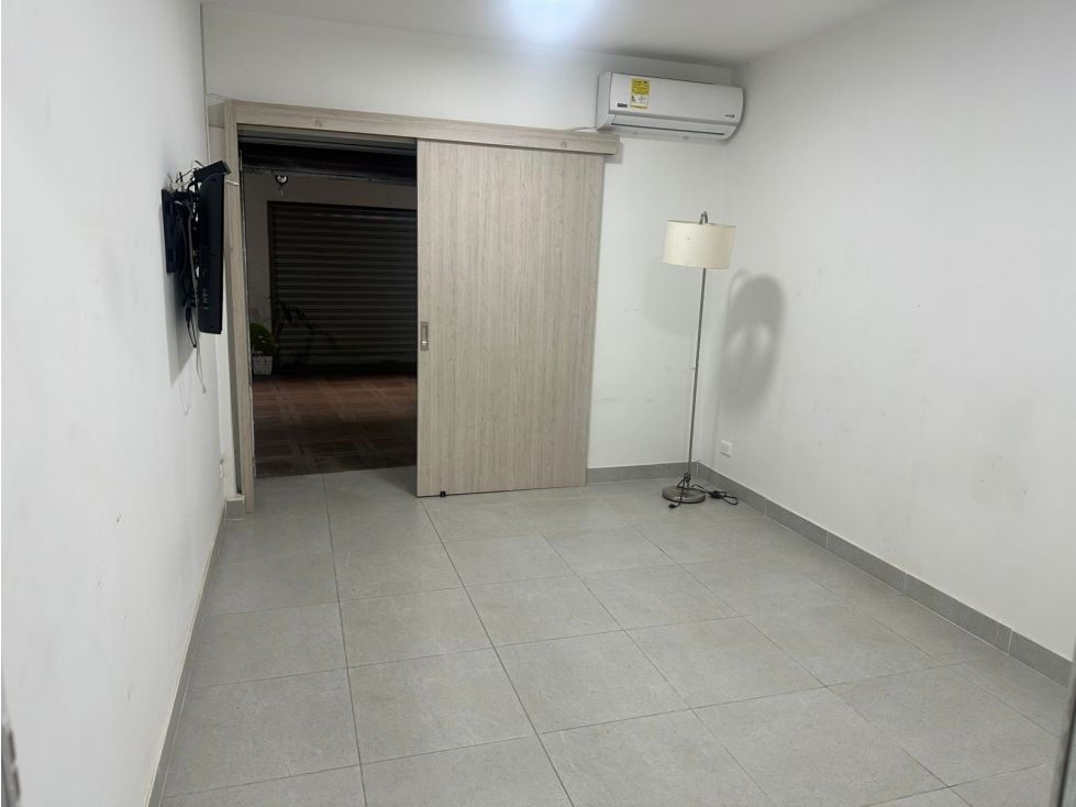 Oficina en arriendo Valle Del Cauca Cali San Juan Bosco 35 m2 Habitaciones 0 Baños 0 Garajes 0 Precio $800000