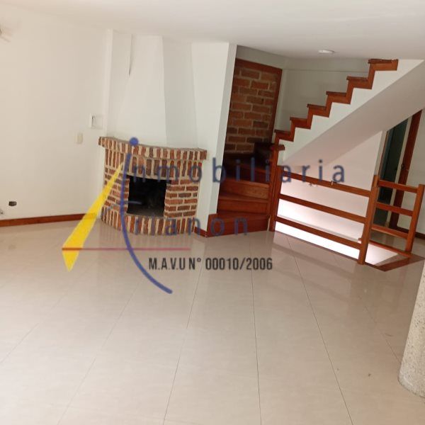 Casa en arriendo Antioquia Sabaneta María Auxiliadora 217 m2 Habitaciones 4 Baños 2 Garajes 1 Precio $8500000