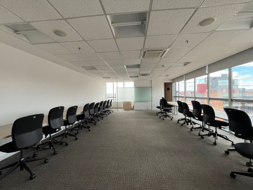 Edificio en venta Cundinamarca Bogotá Bella Suiza 8190 m2 Habitaciones 0 Baños 12 Garajes 98 Precio $75000000000