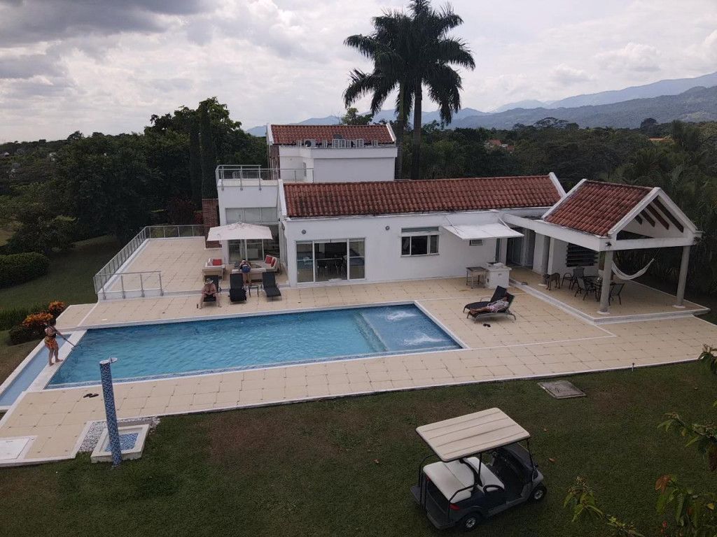 Casa Campestre en venta Meta Restrepo Restrepo 500 m2 Habitaciones 7 Baños 8 Garajes 6 Precio $2500000000