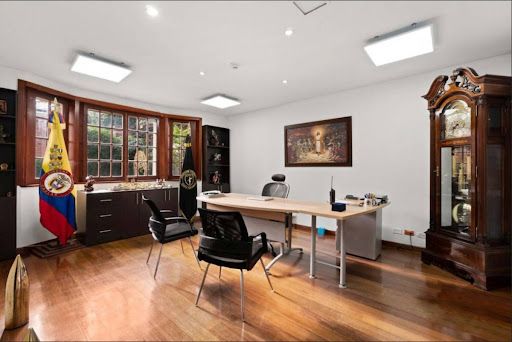 Casa en venta Cundinamarca Bogotá La Magdalena 960 m2 Habitaciones 17 Baños 7 Garajes 21 Precio $4200000000