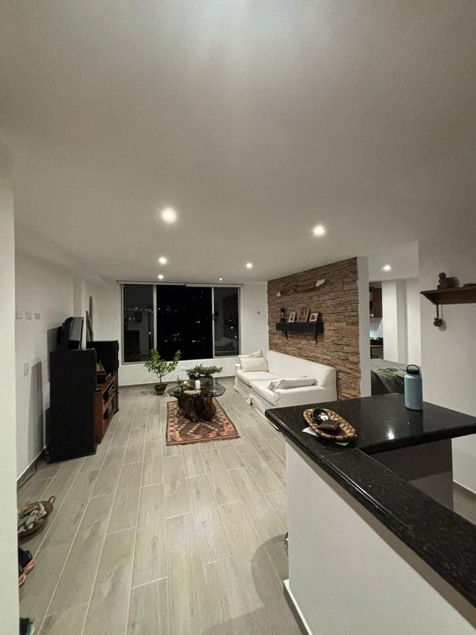 Apartaestudio en arriendo Valle Del Cauca Cali Arboledas 47 m2 Habitaciones 1 Baños 1 Garajes 1 Precio $2000000