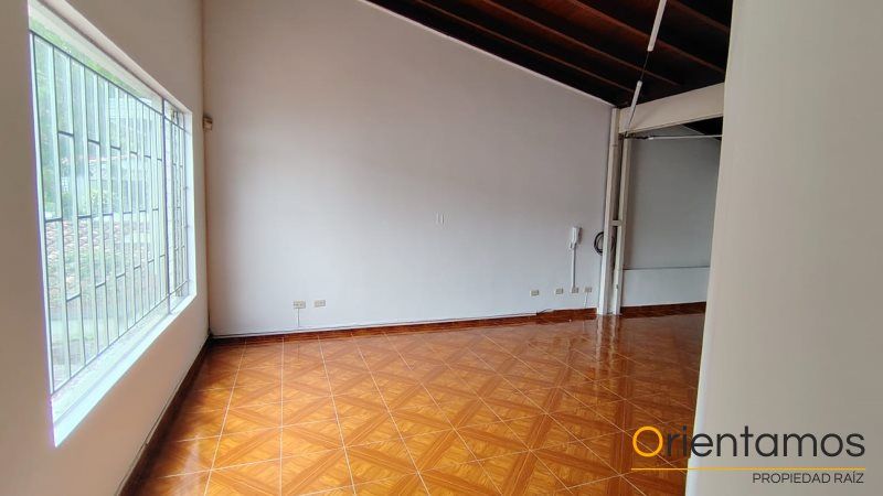 Oficina en arriendo Antioquia Medellín Villanueva 353 m2 Habitaciones 0 Baños 6 Garajes 0 Precio $16500000