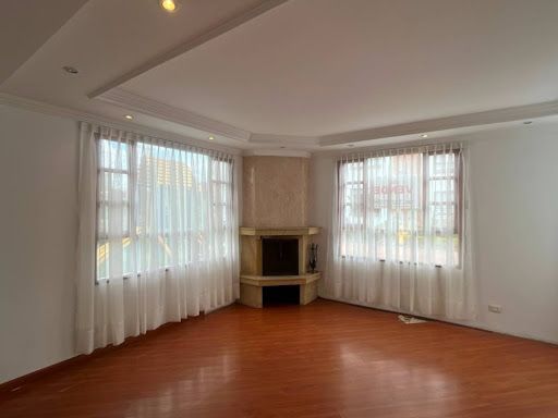 Casa en venta Cundinamarca Cota Cota 220 m2 Habitaciones 5 Baños 5 Garajes 2 Precio $950000000