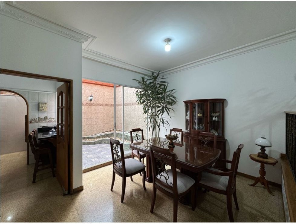 Casa en venta Antioquia Medellín Las Lomas No 2 220 m2 Habitaciones 4 Baños 4 Garajes 3 Precio $1290000000