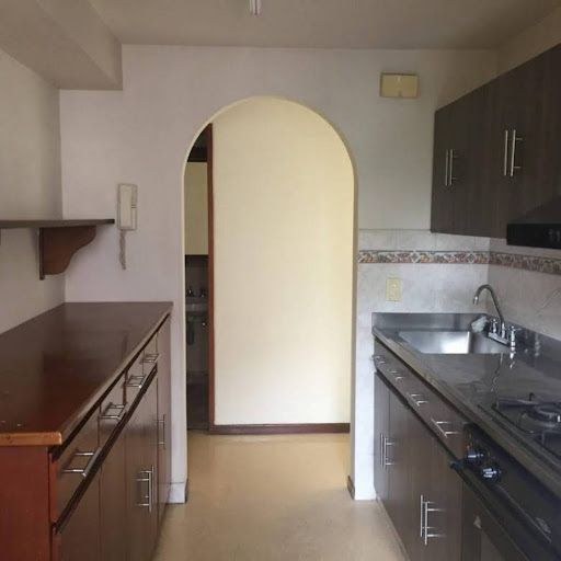 Apartamento en arriendo Antioquia Medellín Urbanizacion Cedros De La Colina 80 m2 Habitaciones 3 Baños 2 Garajes 1 Precio $3100000