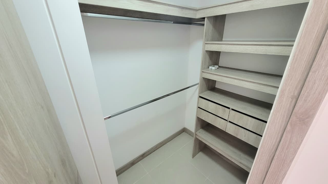 Apartamento en venta Valle Del Cauca Cali Area Libre - Parque Del Amor 101 m2 Habitaciones 3 Baños 2 Garajes 2 Precio $580000000