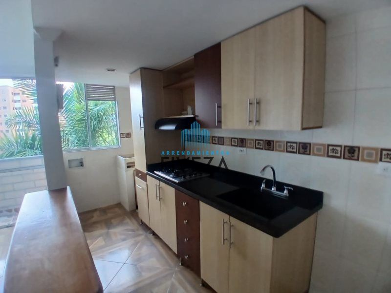 Apartamento en arriendo Antioquia Envigado Loma Del Barro 60 m2 Habitaciones 3 Baños 2 Garajes 0 Precio $2500000