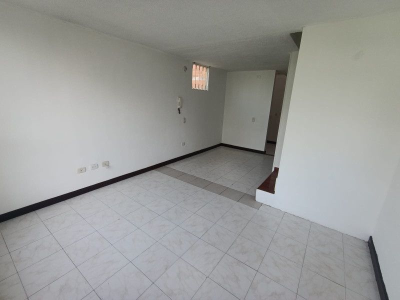Apartamento en arriendo Cundinamarca Bogotá Cjr Villas De Castilla 50 m2 Habitaciones 3 Baños 1 Garajes 0 Precio $1500000