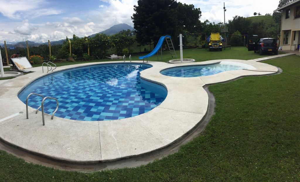 Finca en arriendo Risaralda Pereira Villa Verde 150 m2 Habitaciones 4 Baños 2 Garajes 6 Precio $1400001