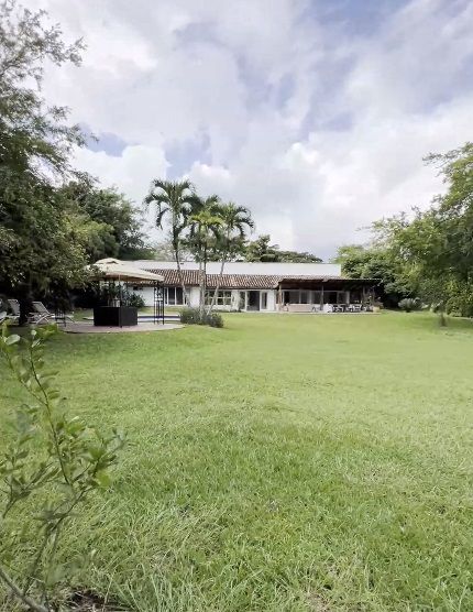 Casa en arriendo Valle Del Cauca Cali Parcelaciones Pance 1000 m2 Habitaciones 5 Baños 6 Garajes 4 Precio $11000000