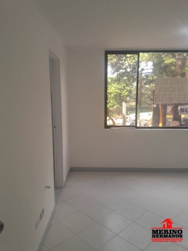Oficina en arriendo Antioquia Medellín Los Conquistadores 20 m2 Habitaciones 0 Baños 1 Garajes 0 Precio $1400000